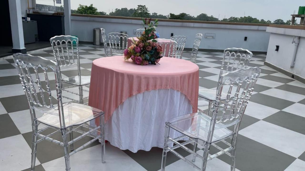 The Dibrugarh Address Hotel Ngoại thất bức ảnh