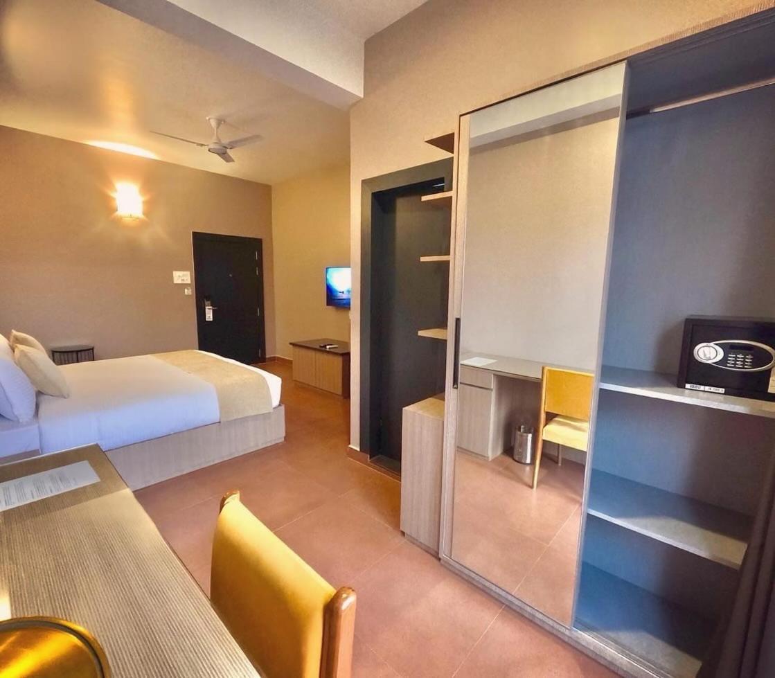 The Dibrugarh Address Hotel Ngoại thất bức ảnh