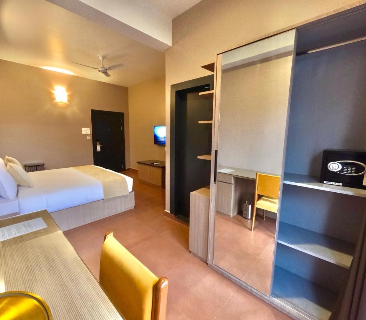 The Dibrugarh Address Hotel Ngoại thất bức ảnh